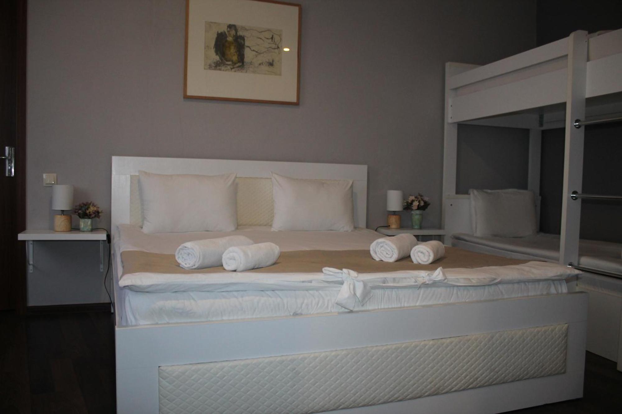 Point Hotel Tbilisi Zewnętrze zdjęcie