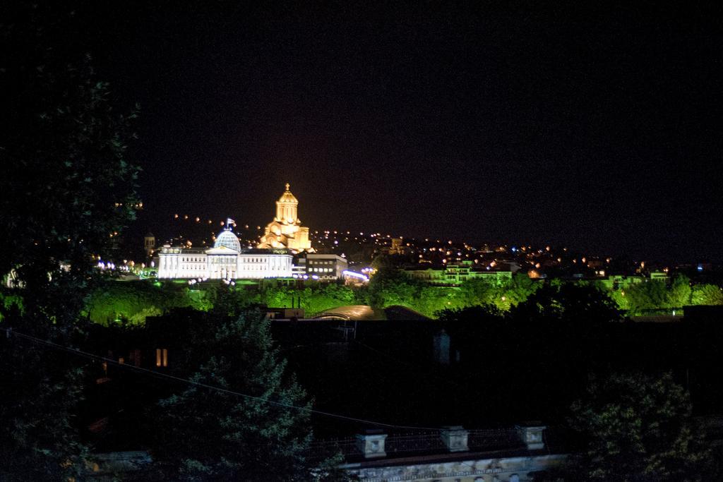 Point Hotel Tbilisi Zewnętrze zdjęcie