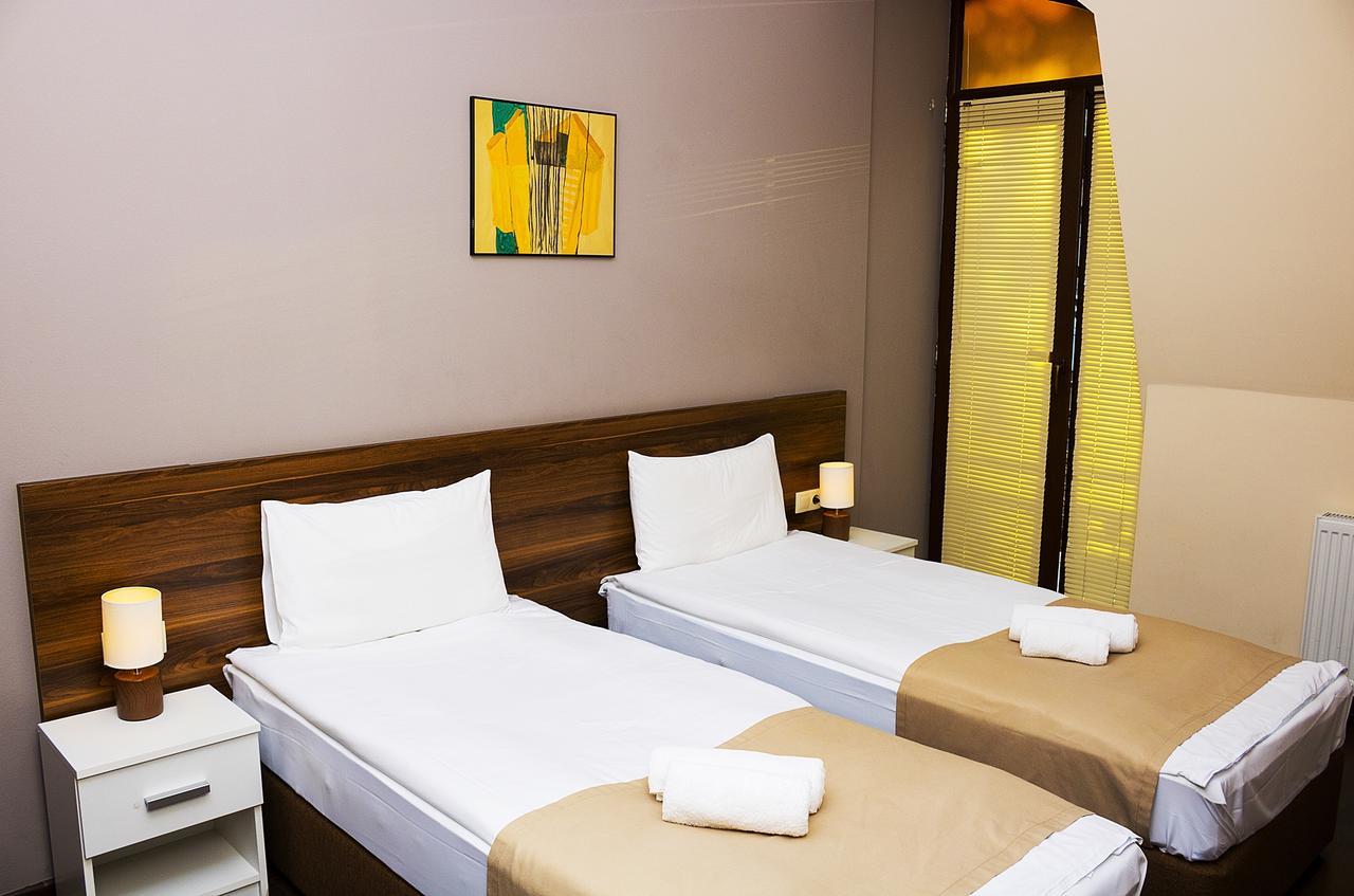 Point Hotel Tbilisi Zewnętrze zdjęcie